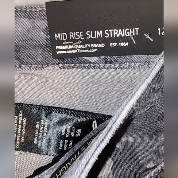 💥Sale💥NWT Mid Rise Slim Straight - Picture 4 of 6